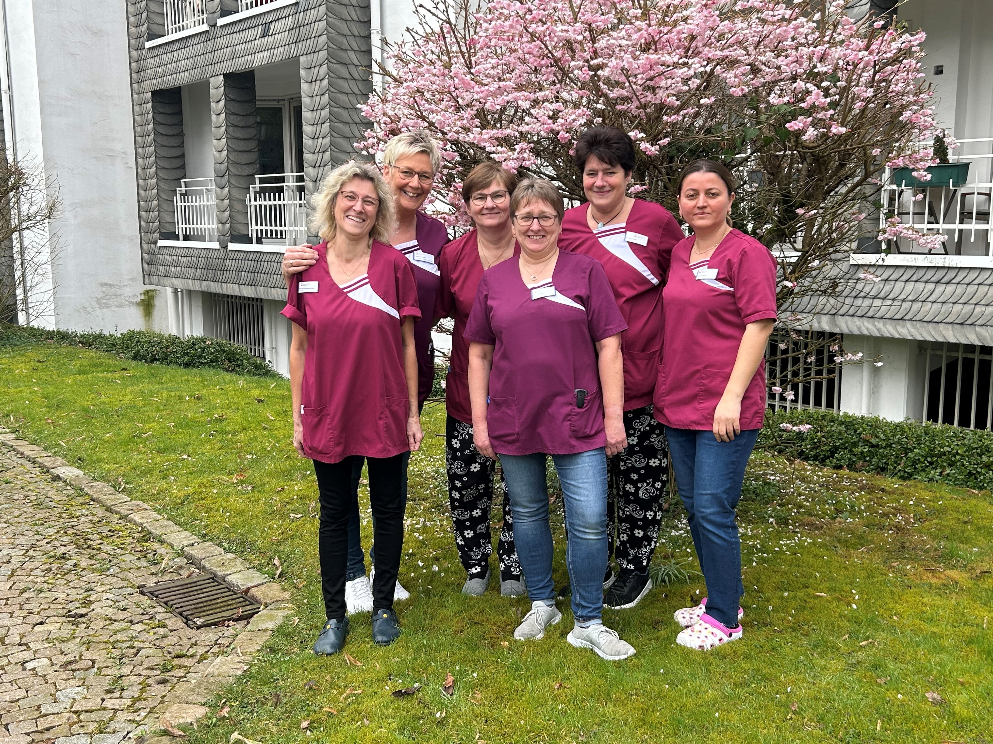 Das Raumpflegerinnen-Team des Caritasverbandes Olpe. von Caritasverband Olpe