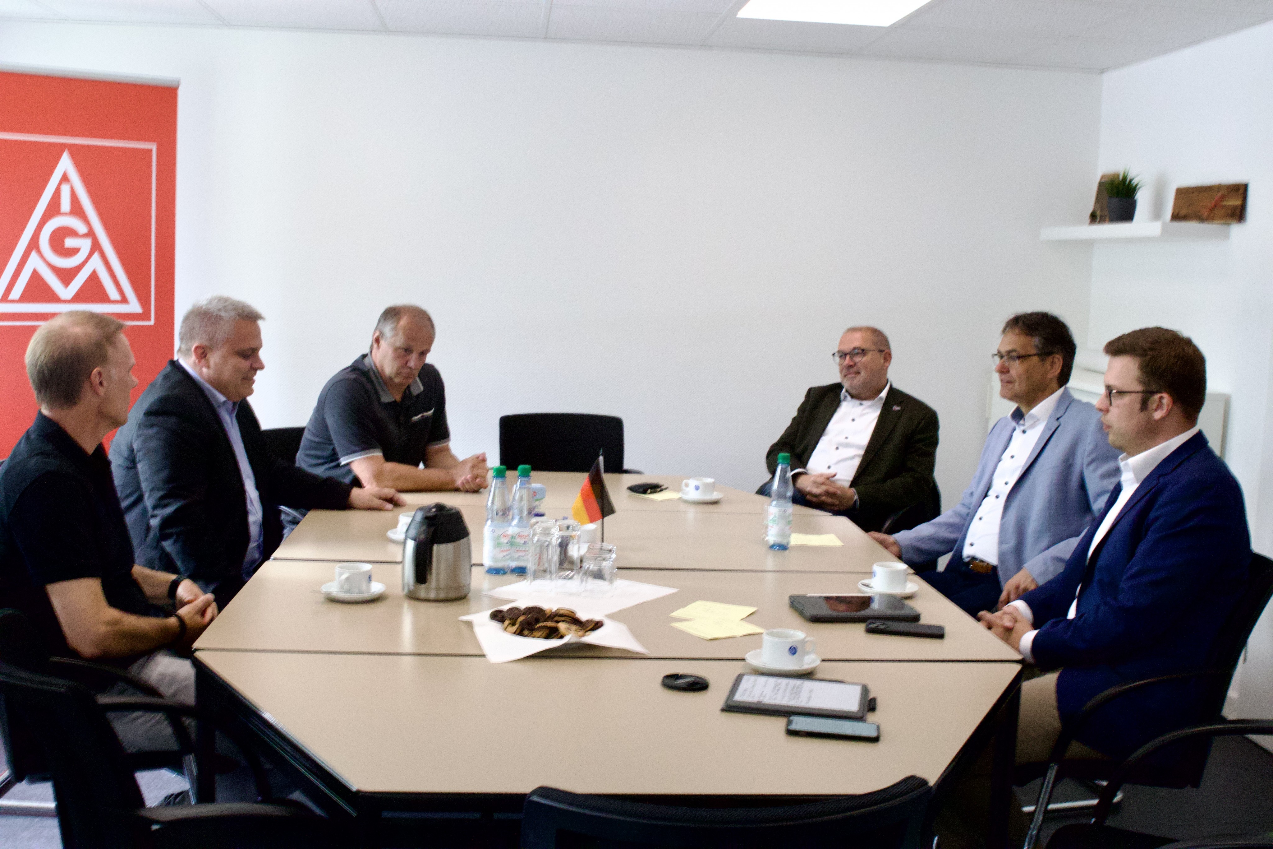 Bei dem Treffen ging es um die Herausforderungen und die Zukunft der Stahlproduktion in Südwestfalen. von Europabüro