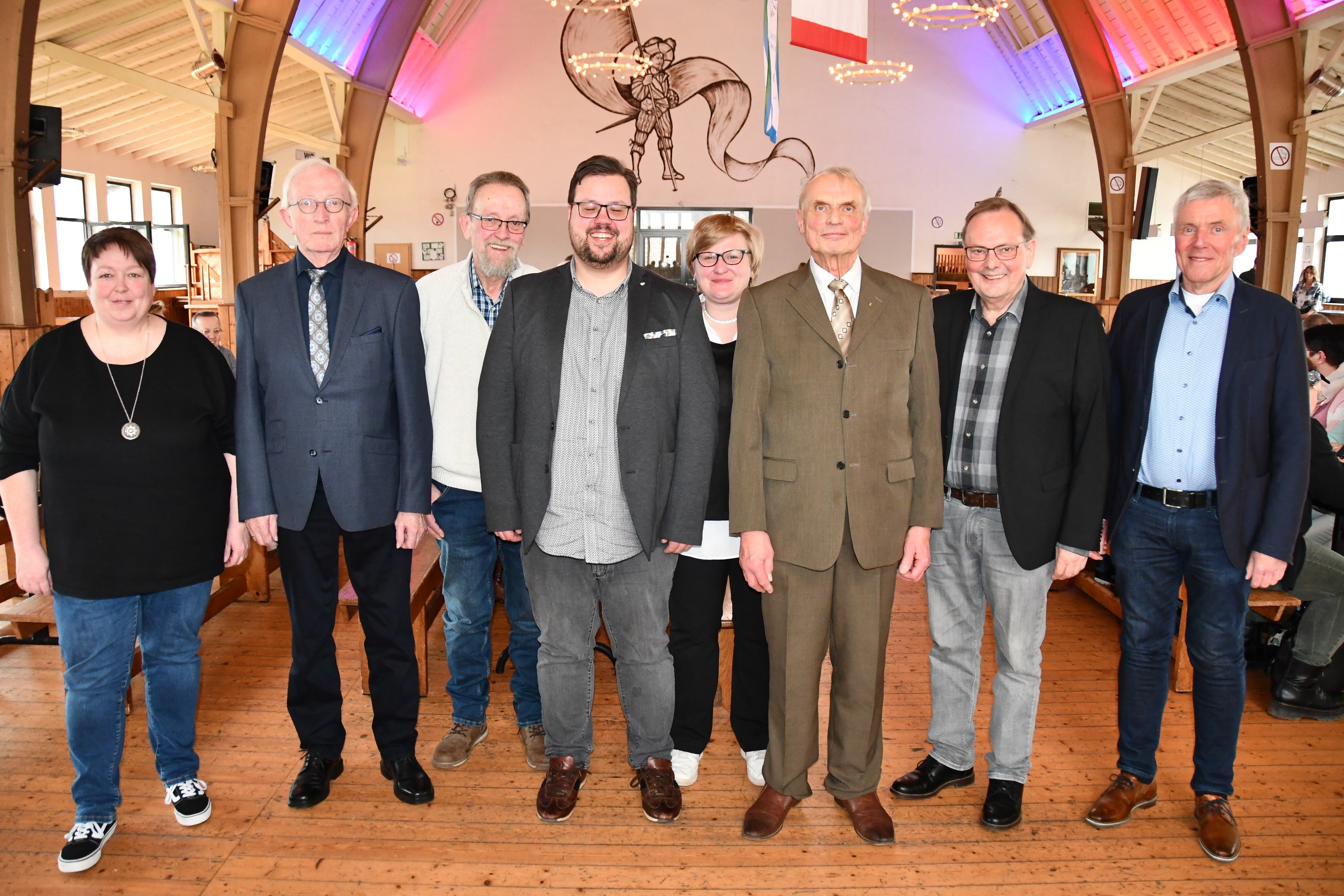 Der Vorstand des Sängerkreises Bigge-Lenne (v.l.): Sabine Wigger, Herbert Zens, Günter Stock, Roman Dömer, Stephanie Sondermann, Steffen Keller, Ludwig Bentz und Michael Rinscheid. von Nicole Voss