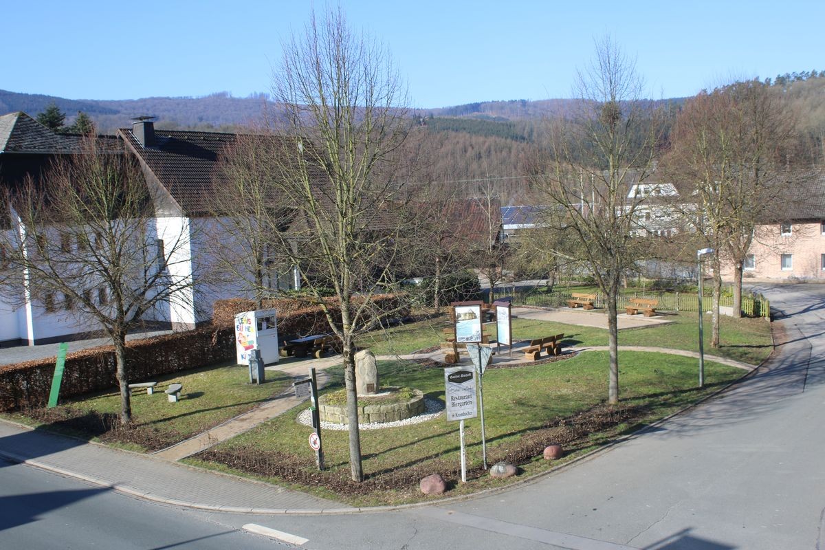 Ein Blick auf den neugestalteten Platz. von privat