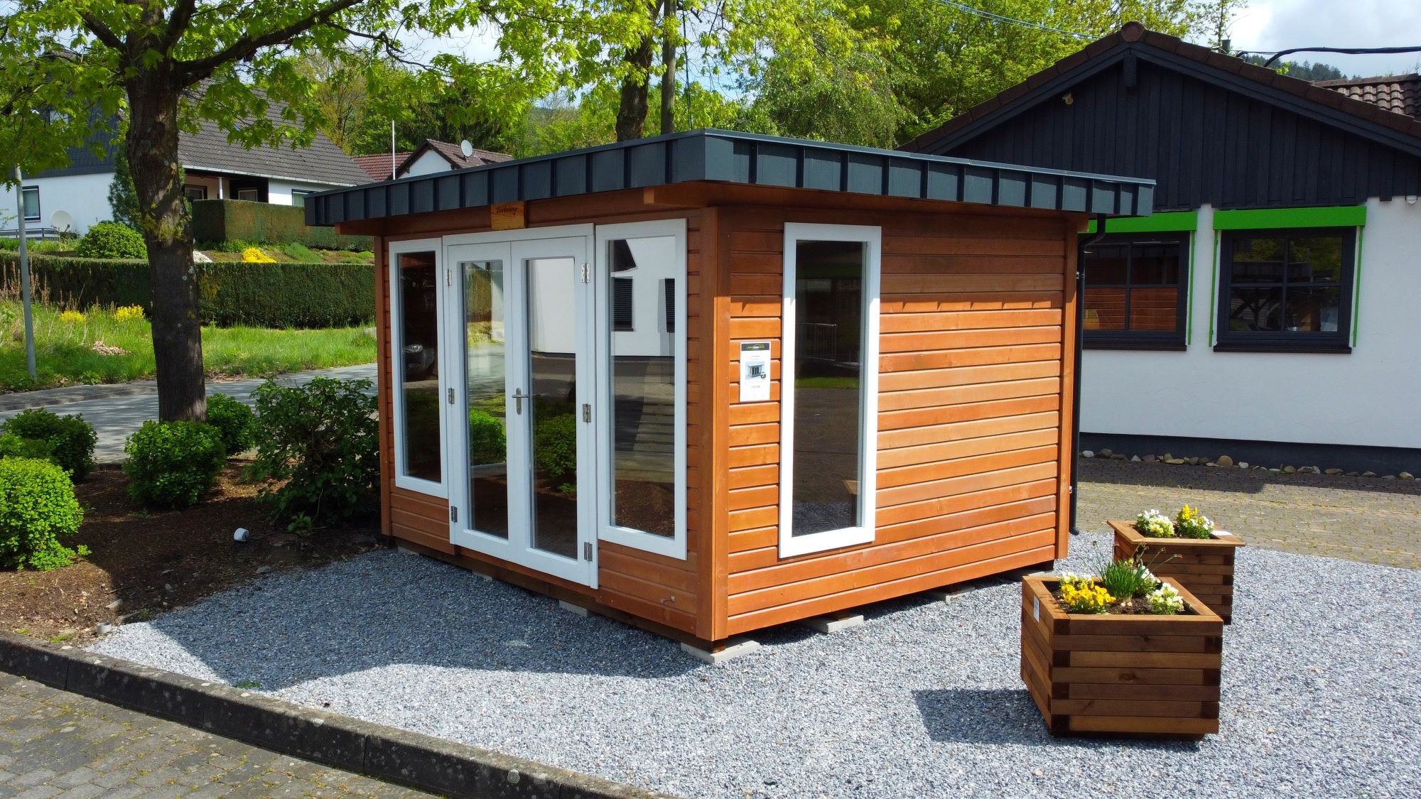25 Prozent bietet holz & raum auf Gartenhäuser während der Frühjahrsaktion. von holz & raum