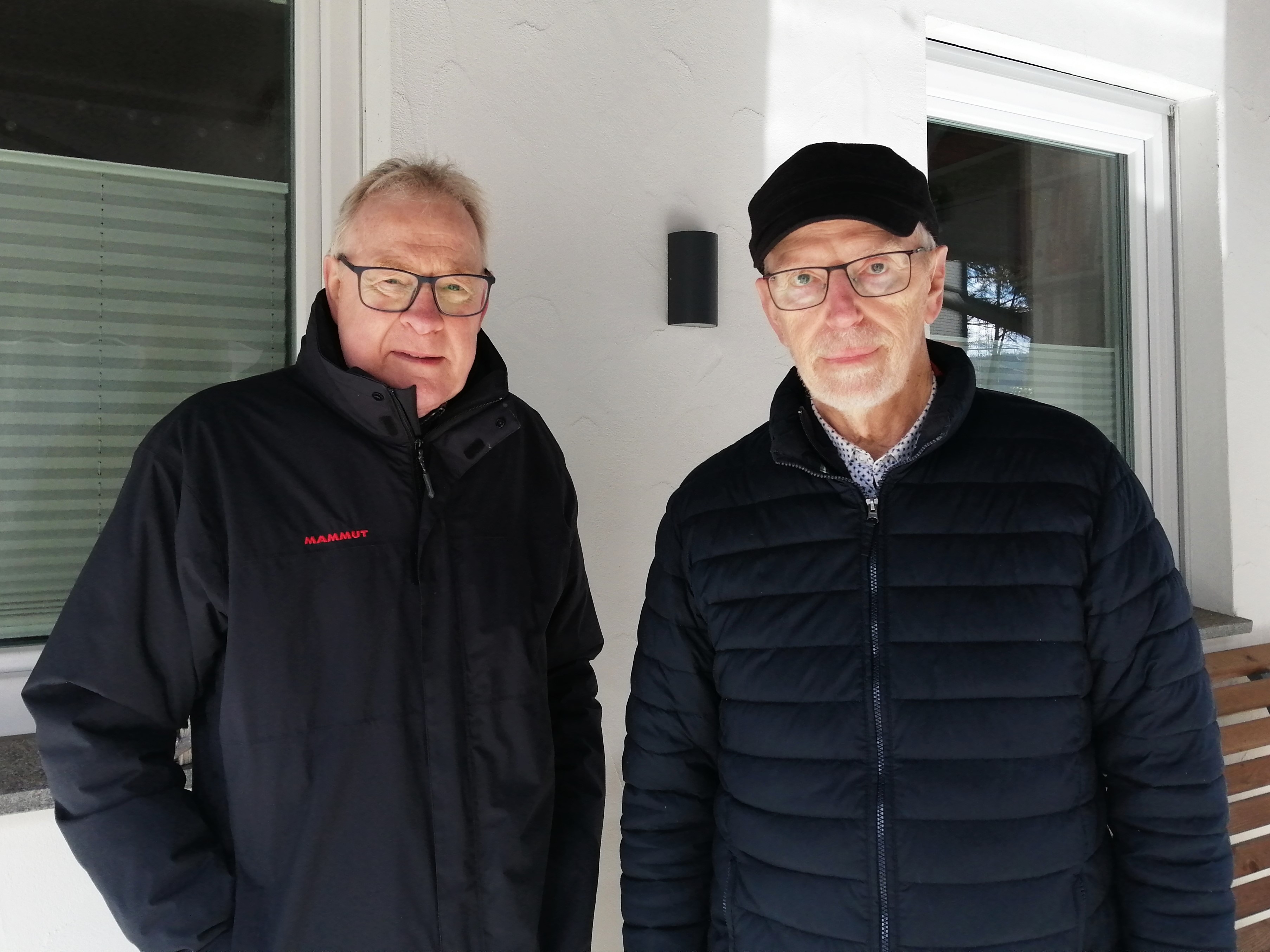 Vertreter der Kirchengemeinde, Antonius Springmann und Karl-Otto Springmann (v.l.), sind entsetzt. von Sigrid Mynar