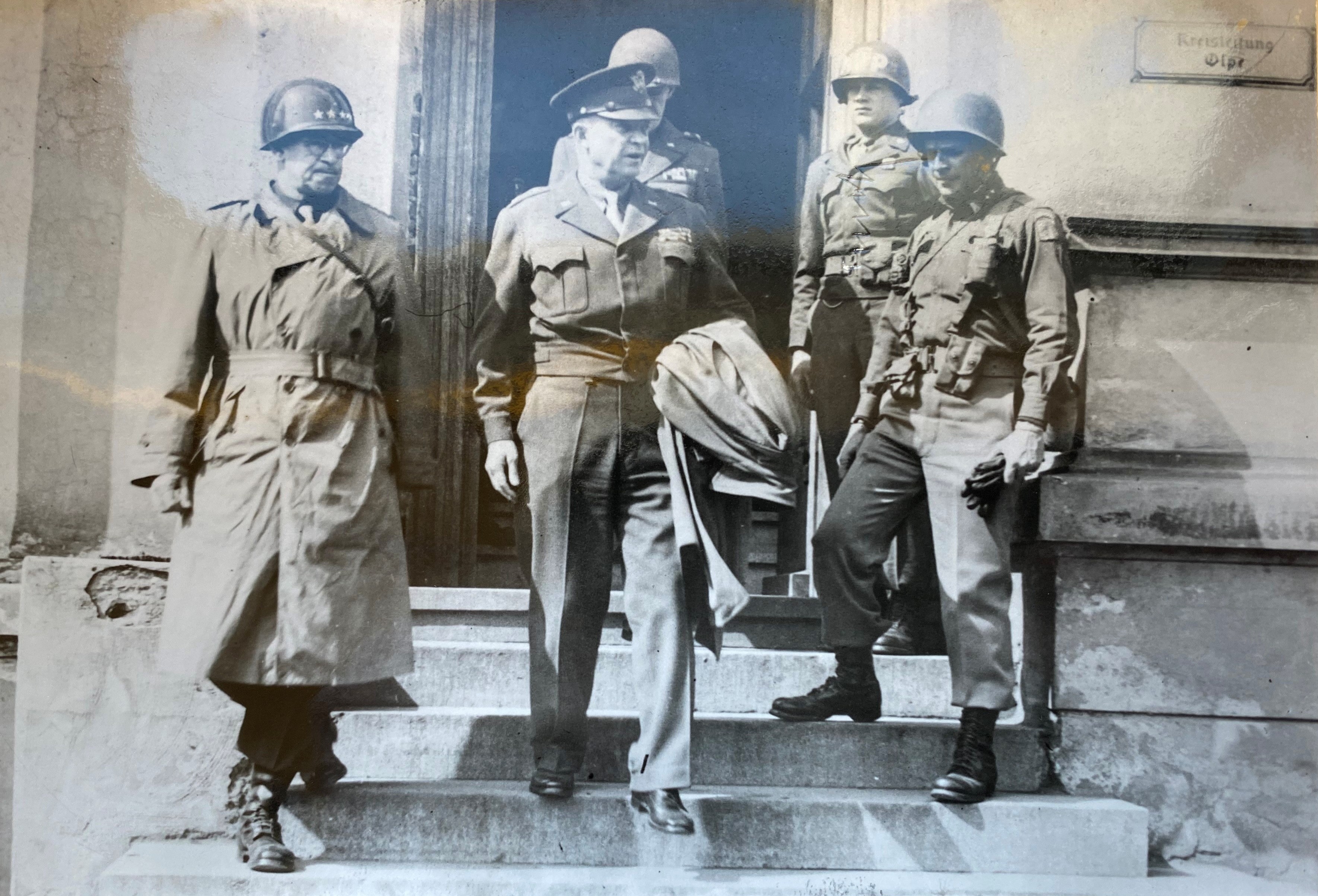 General Eisenhower in Olpe: Die Ausstellung „Im Schatten des Krieges, Das Wendener Land 1945 bis 1950“ gibt einen Einblick in das Kriegsende und die Nachkriegszeit in der Region. von Kreisarchiv Olpe