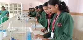 Die Indienhilfe Leonidis hat schon zahlreiche Kinder und Jugendliche unterstützt, vor allem im Bereich Bildung. von privat