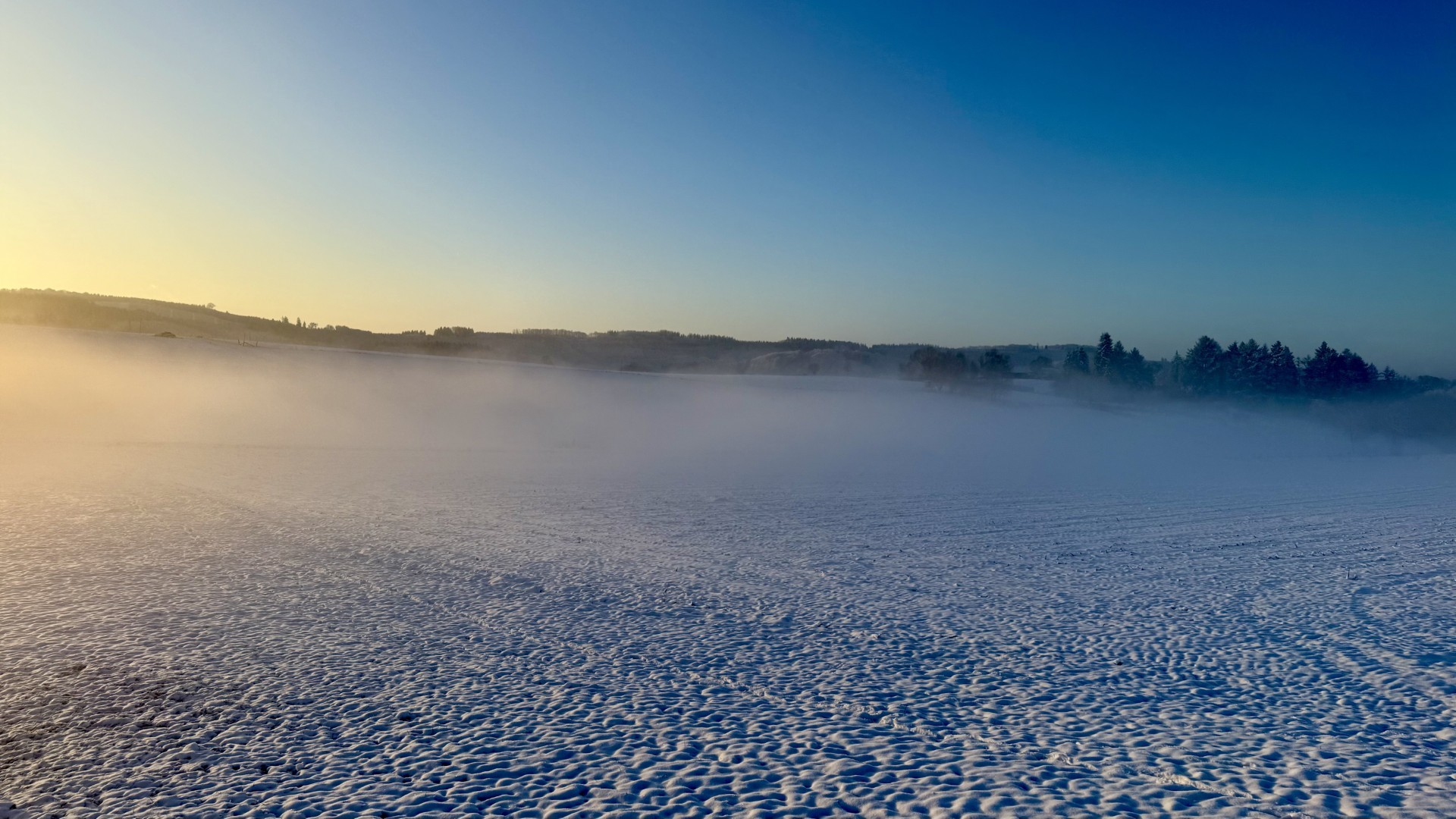 Die Sonne hat es schwer in den kommenden Tagen. von Claudia Wichtmann