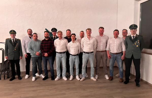 Neue und ausgetretene Mitglieder des Offiziercorps von privat