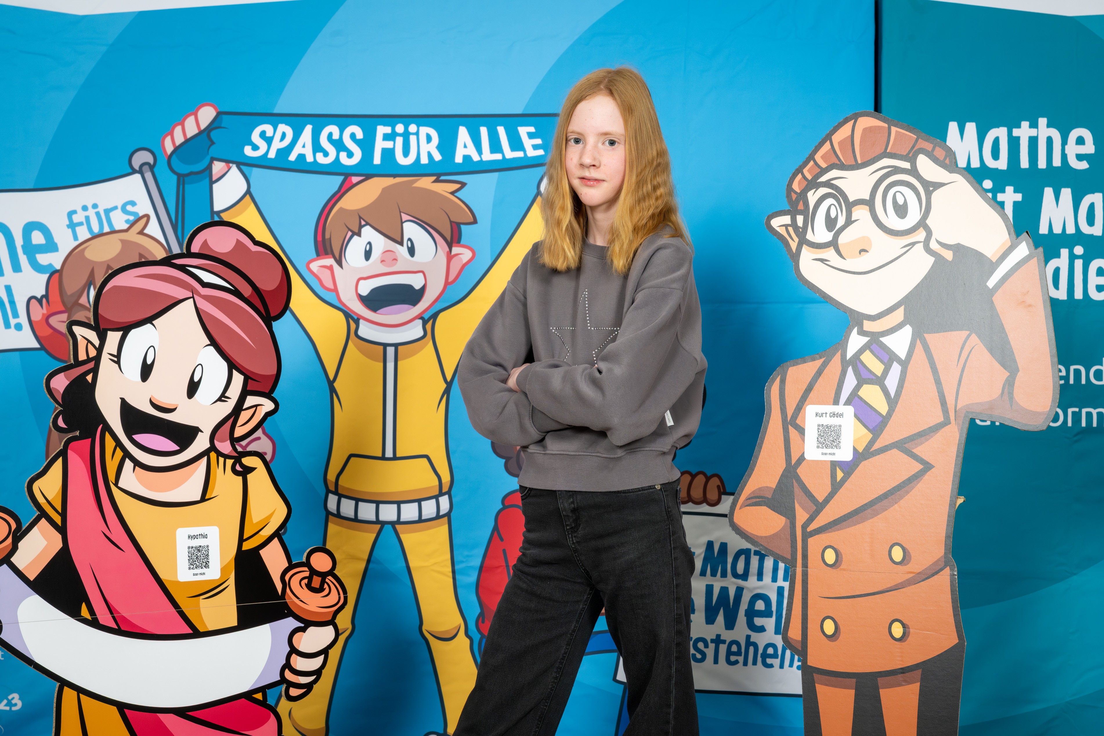 Ida Glaubitz beim Fototermin inmitten der Mathewichtel nach der Preisverleihung. von Peter Himsel