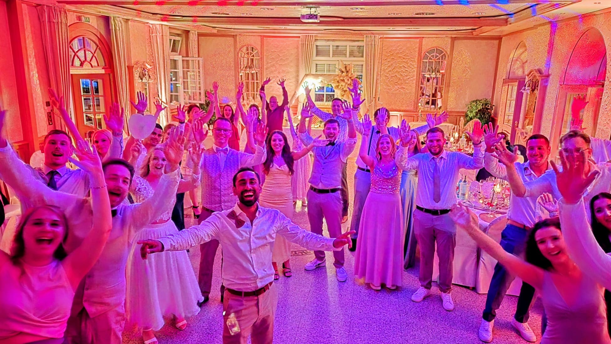  von Gojani Eventtechnik