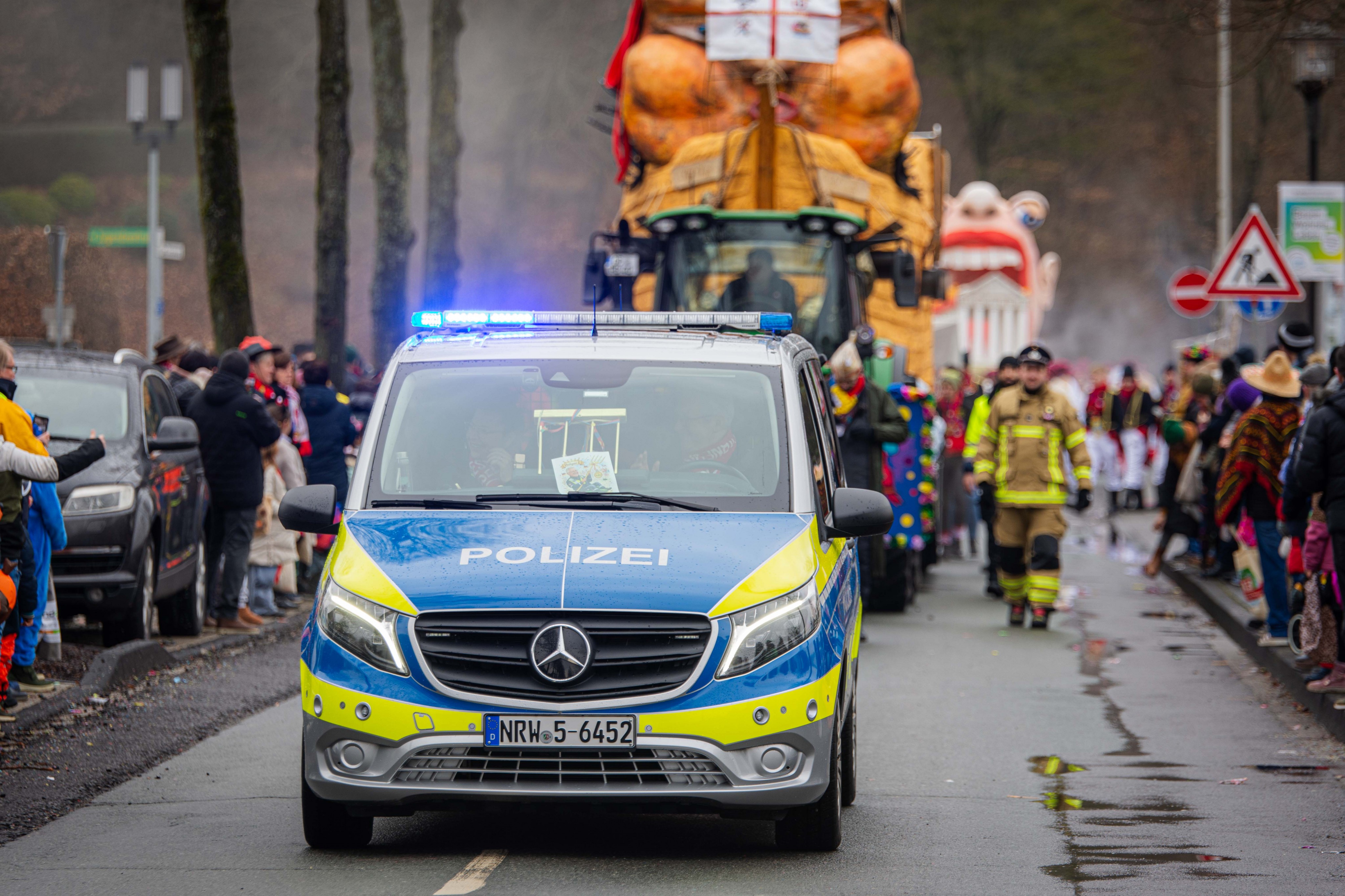 Die Polizei zog nach dem närrischen Treiben im Kreis Olpe nun ein Fazit. von Nils Dinkel