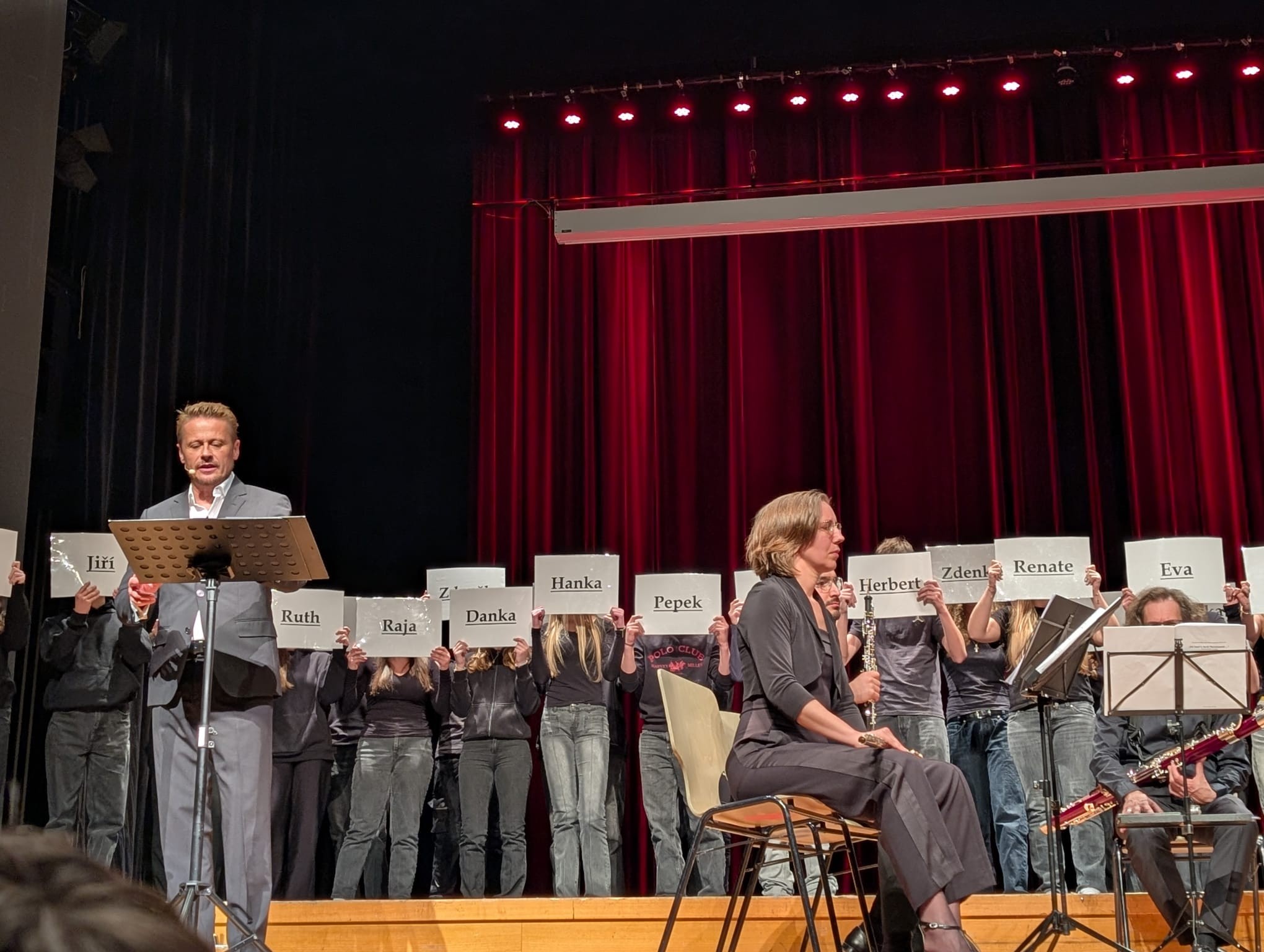 Der abendliche Auftritt in der Stadthalle. von privat