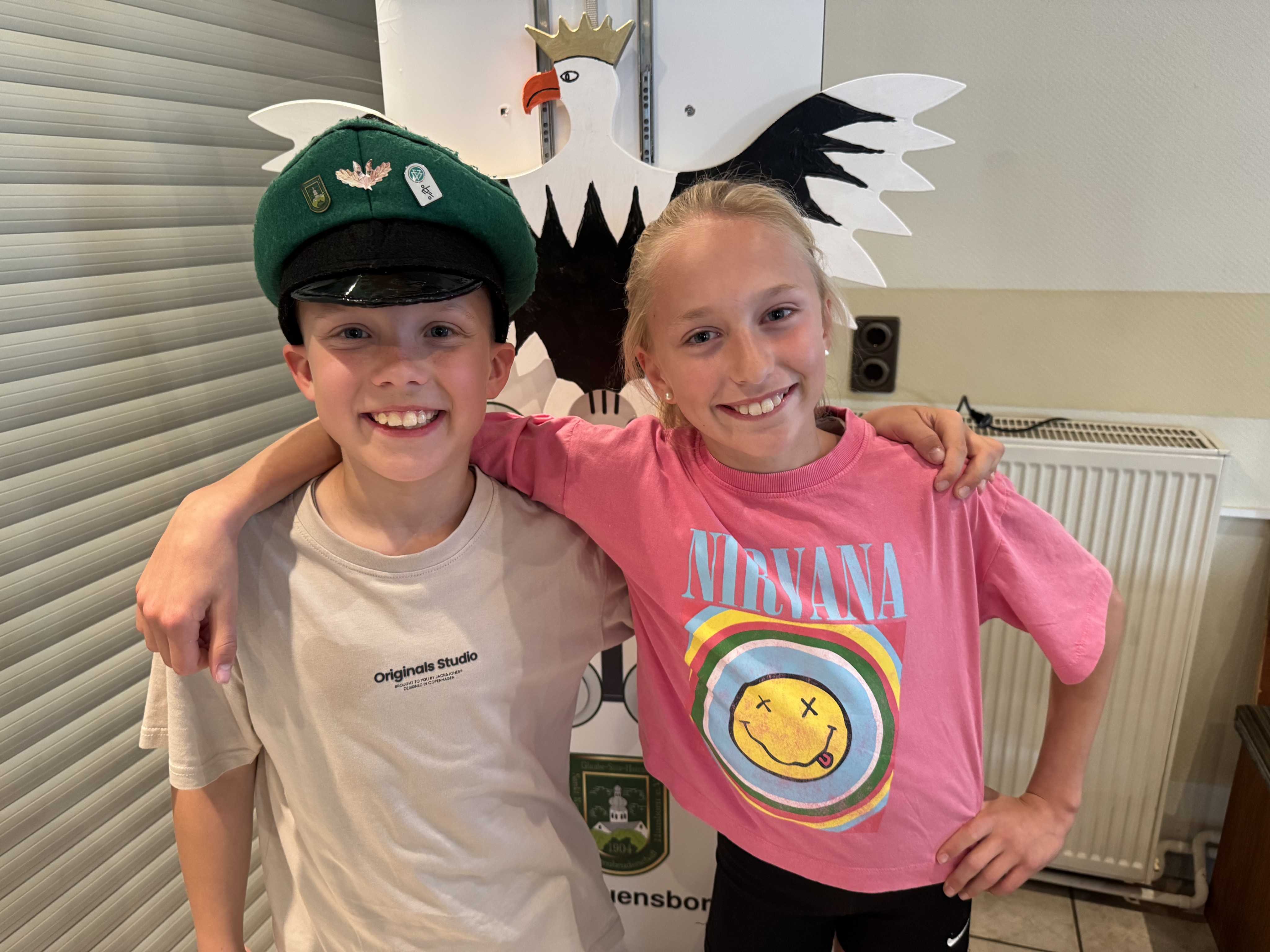 Mats Halbe und Lotta Elzenbaumer sind das neue Kinderkönigspaar. von Catriona Rath