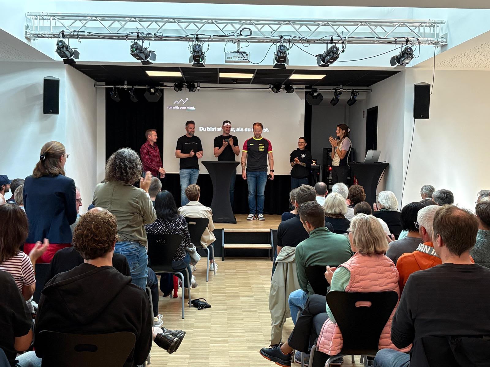 Viele Gäste bei der Abschlussveranstaltung. von privat