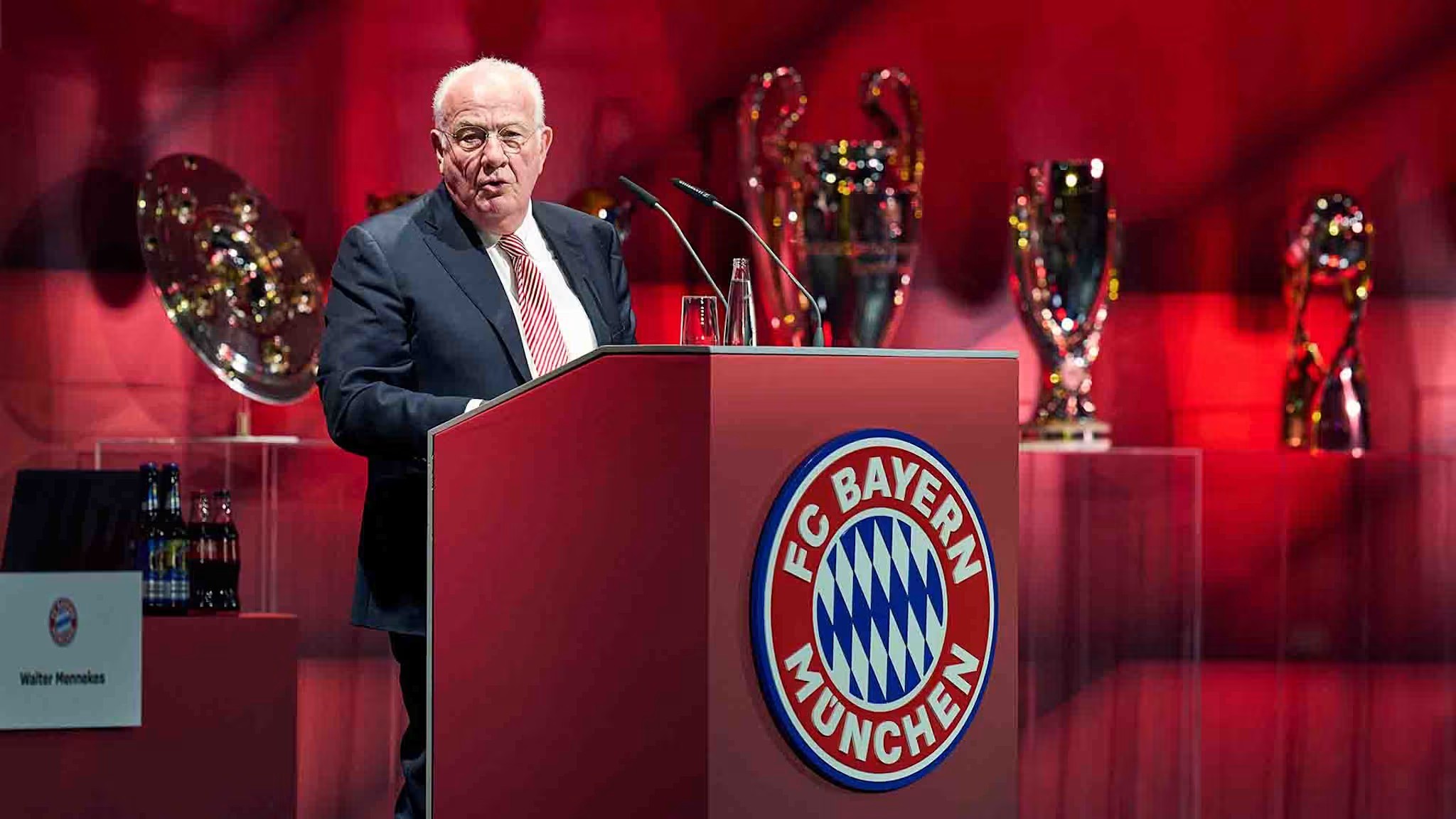 Walter Mennekes während der Hauptversammlung des FC Bayern München im Jahr 2021. von FC Bayern München