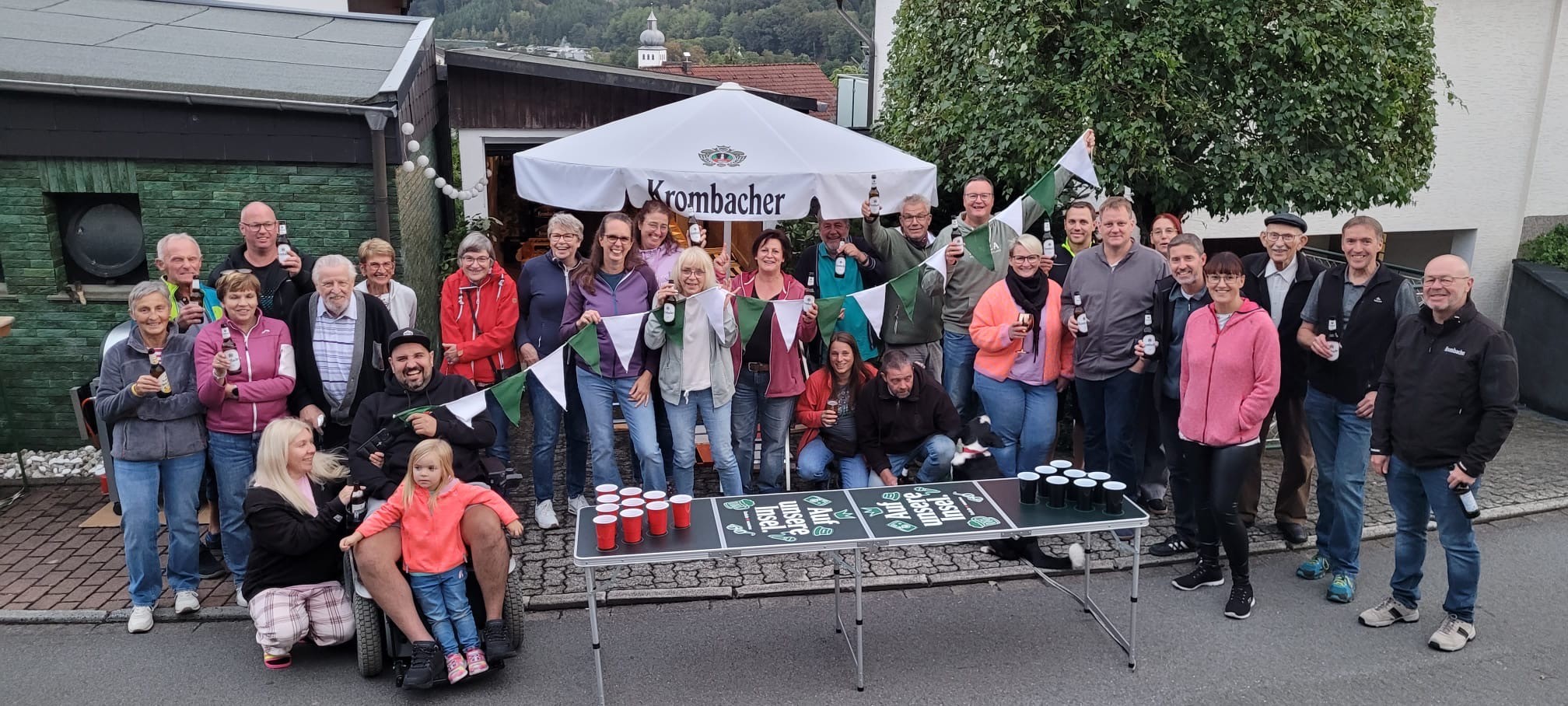 Die Nachbarschafstgemeinschaft Am Eisenberg Rönkhausen hat am Fotowettbewerb „Gemeinschaft lebt“ von Sauerlandgruss Reisen und Krombacher teilgenommen. von privat